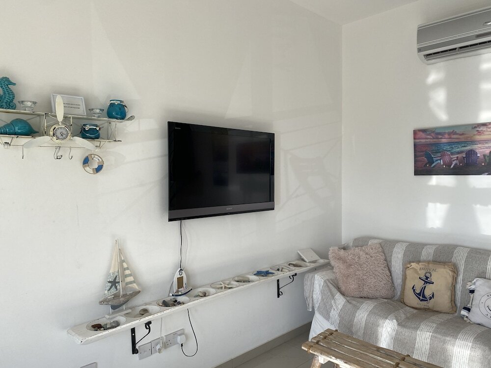 Ороклини: Beautiful and Modern Apartment in Oroklini, Cyprus