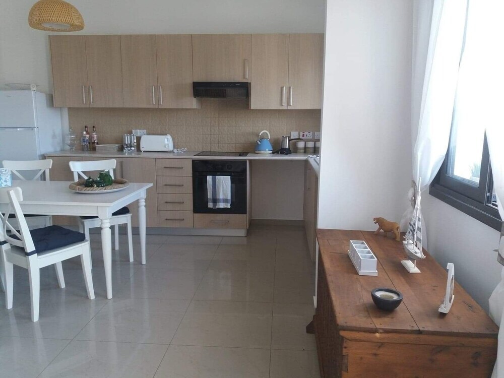 Ороклини: Beautiful and Modern Apartment in Oroklini, Cyprus