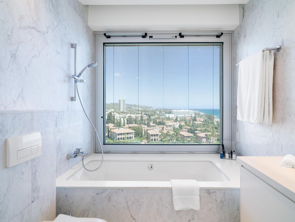 Лимассол: The Tower at St Raphael Resort