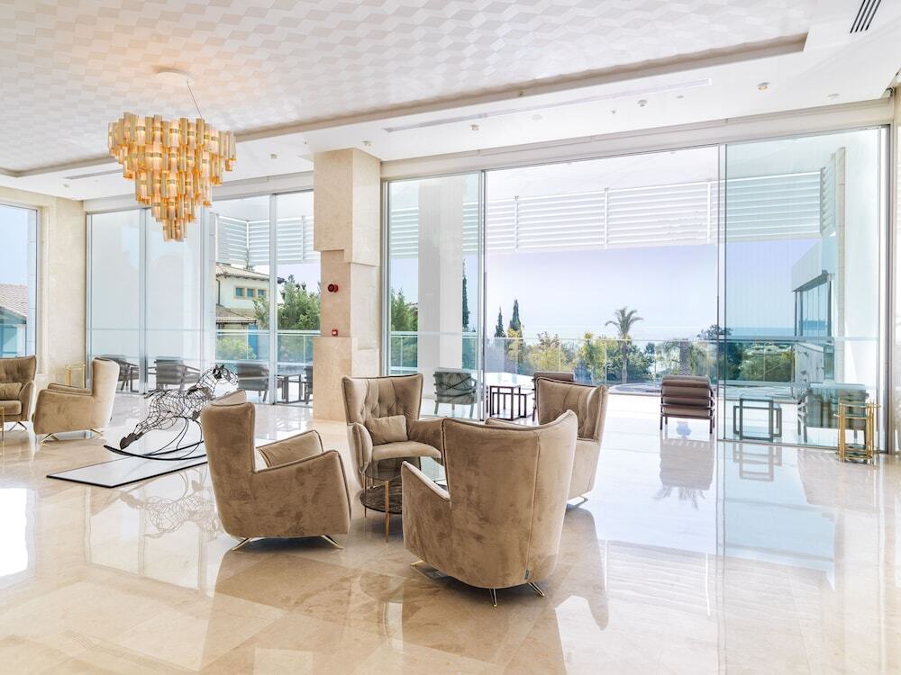 Лимассол: The Tower at St Raphael Resort