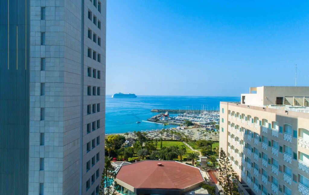 Лимассол: The Tower at St Raphael Resort