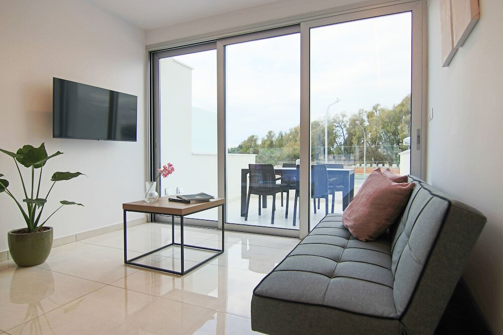 Phaedrus Living: Seaside Luxury Flat Harbour 109 — фото 3