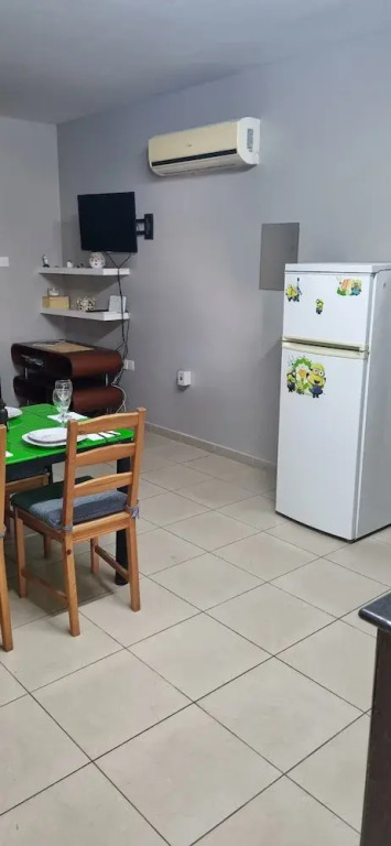 Паралимни: Stunning 2-bed House Ground Floor With Pool