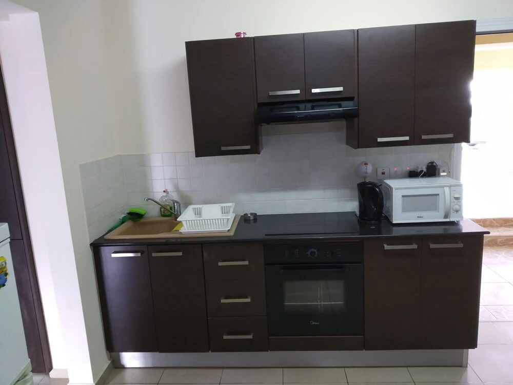 Паралимни: Stunning 2-bed House Ground Floor With Pool