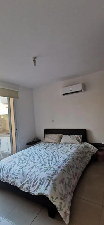 Паралимни: Stunning 2-bed House Ground Floor With Pool