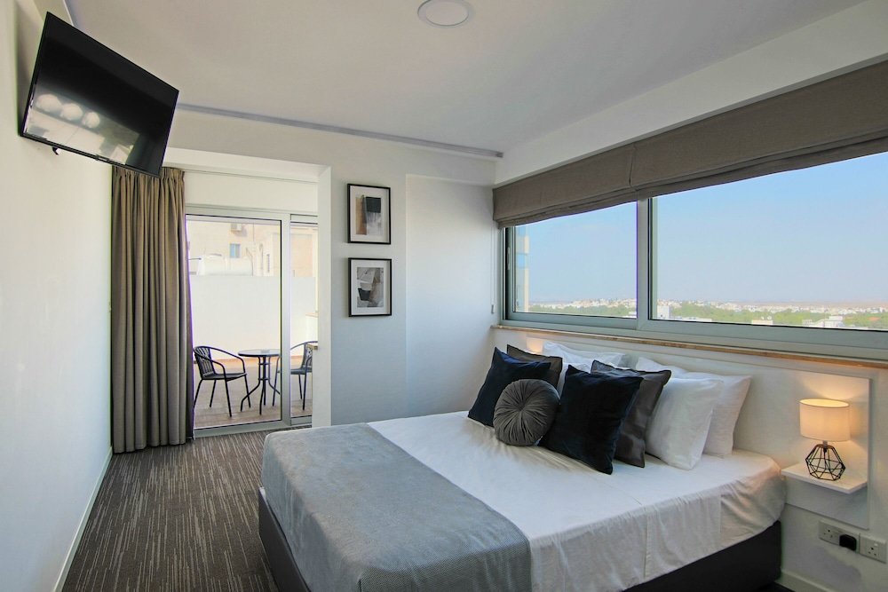 Phaedrus Living Luxury Suite Nicosia 501 — фото 5