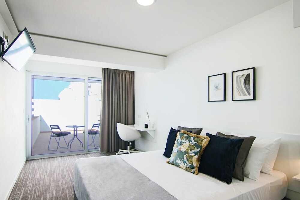 Phaedrus Living Luxury Suite Nicosia 502 — фото 2