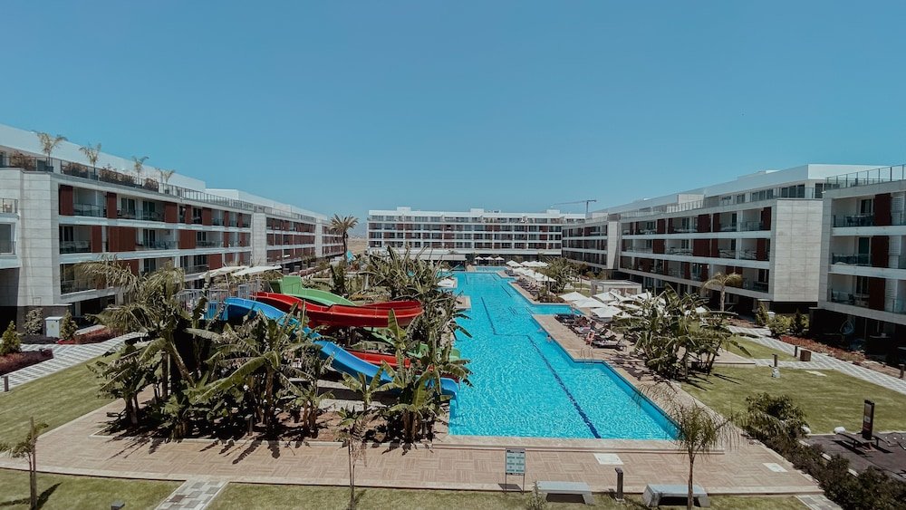 Авгору: Luxury 2 Bedrooms in Iskele