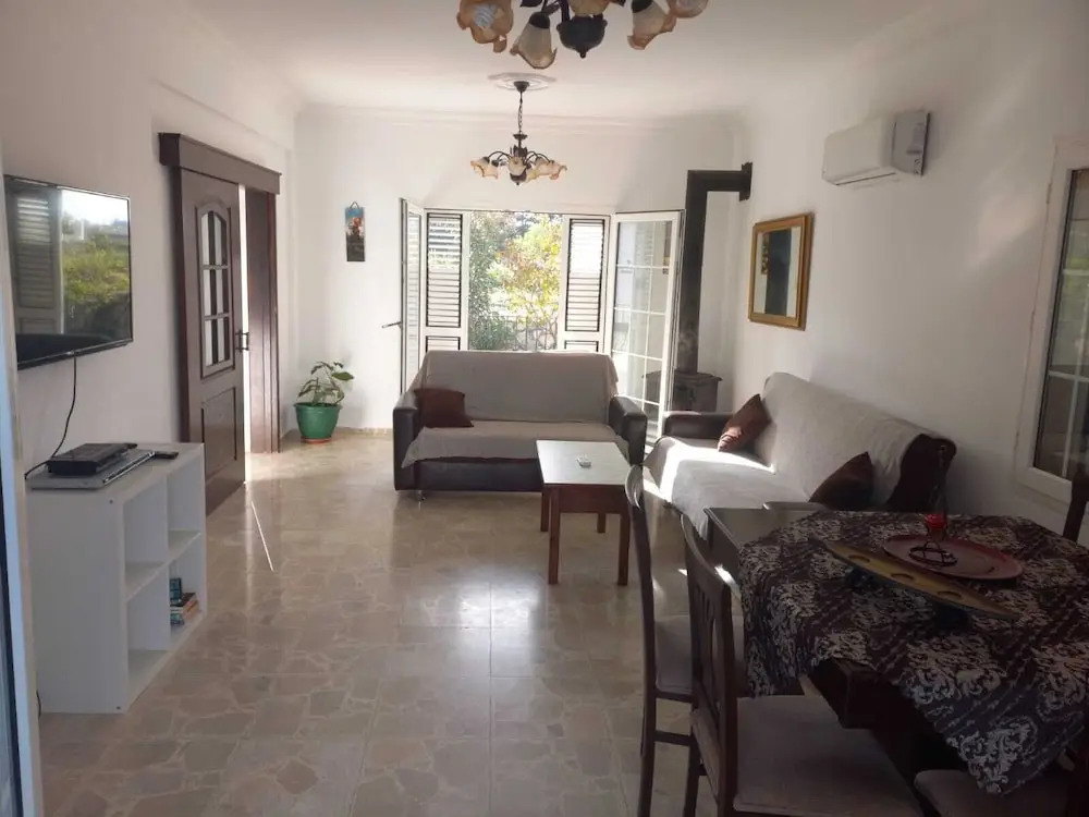 Алсанджак: Beautiful and Large 3-bed Villa in Lapta, Cyprus