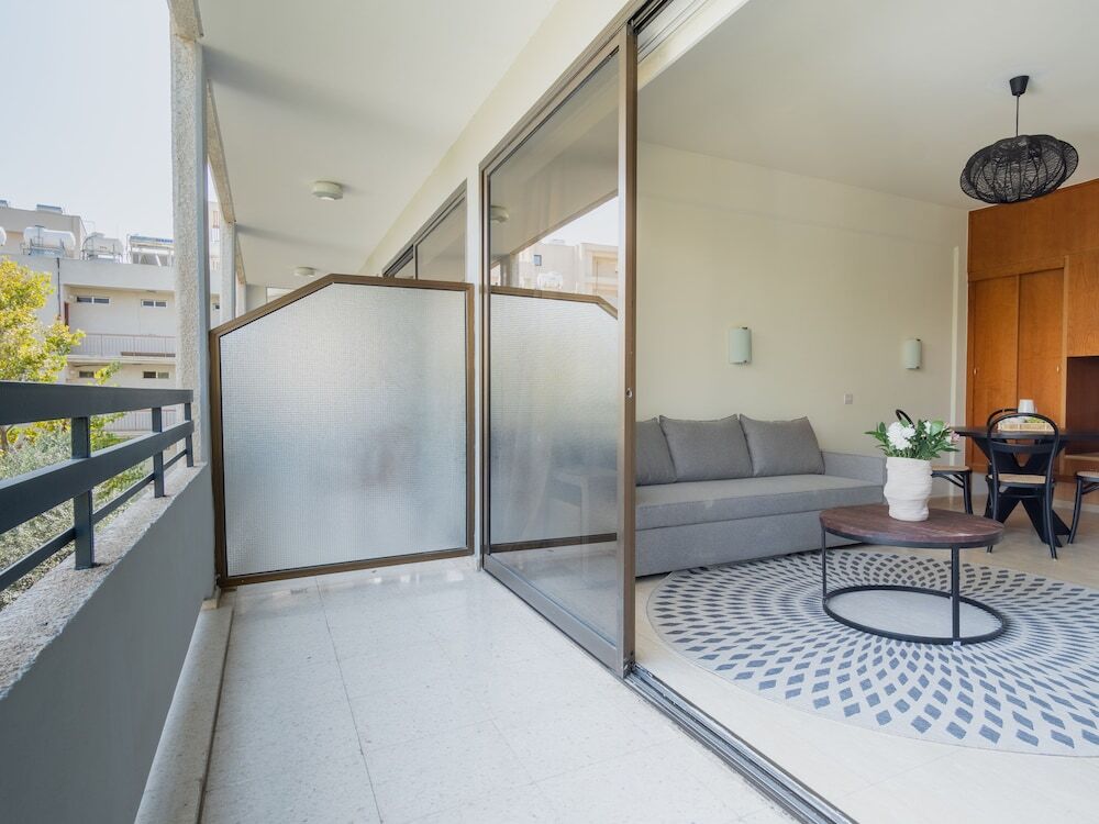 Гермасойя: 1 Bedroom Apartment With Balcony and Garden-view