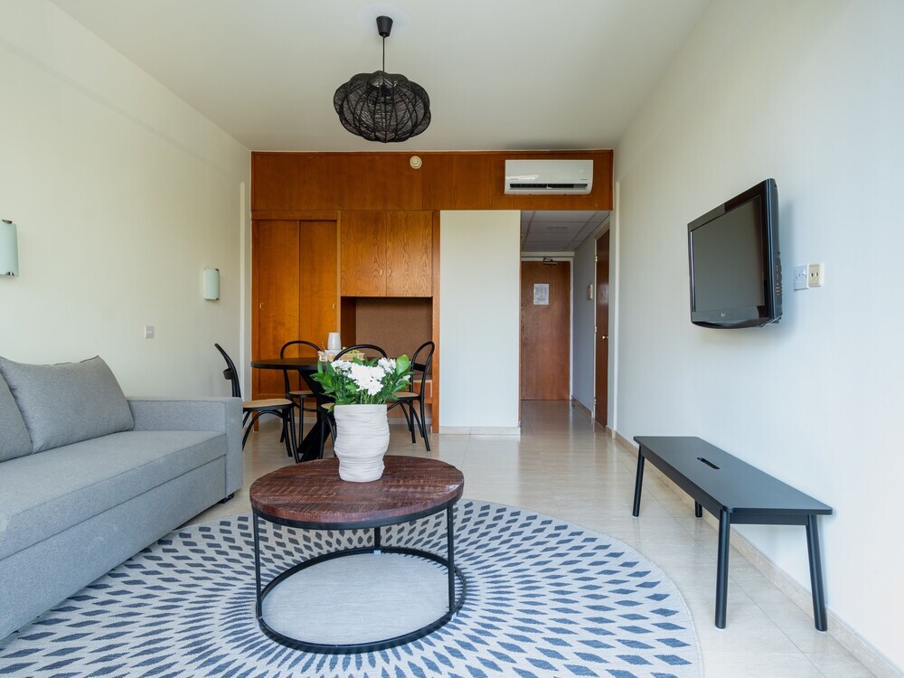 1 Bedroom Apartment With Balcony — фото 4
