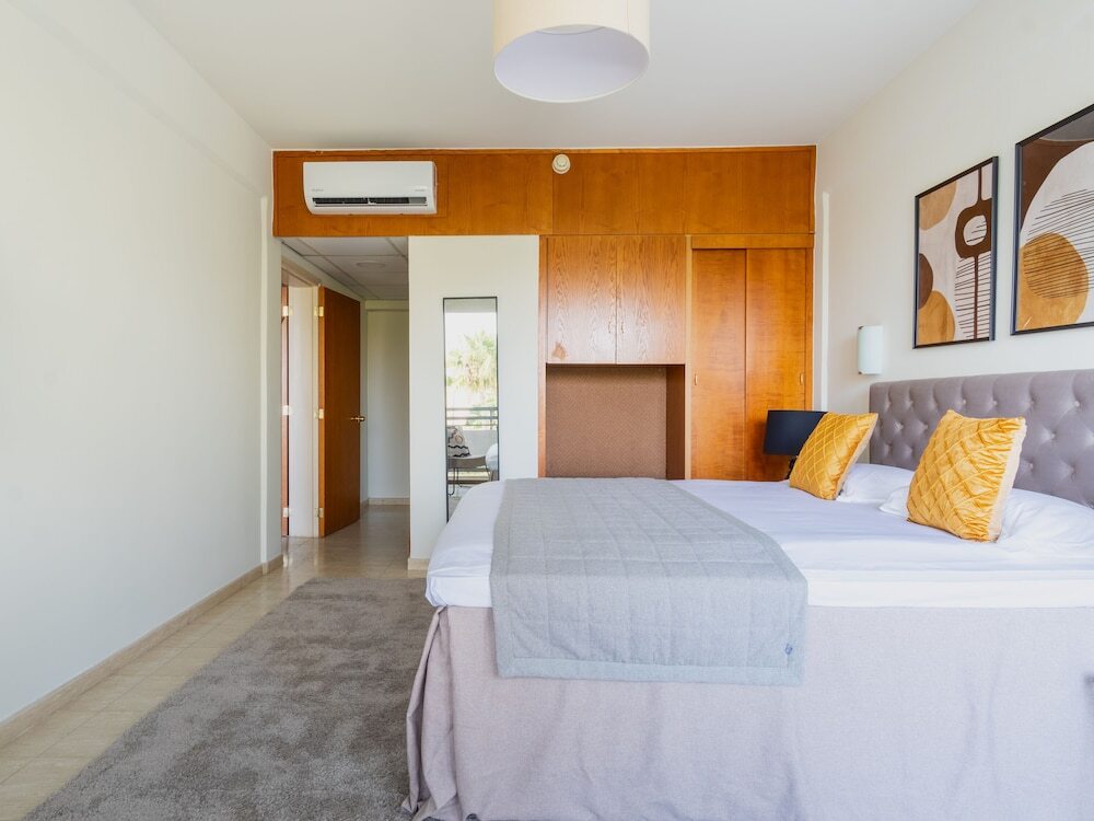 Гермасойя: 1 Bedroom Apartment With Balcony