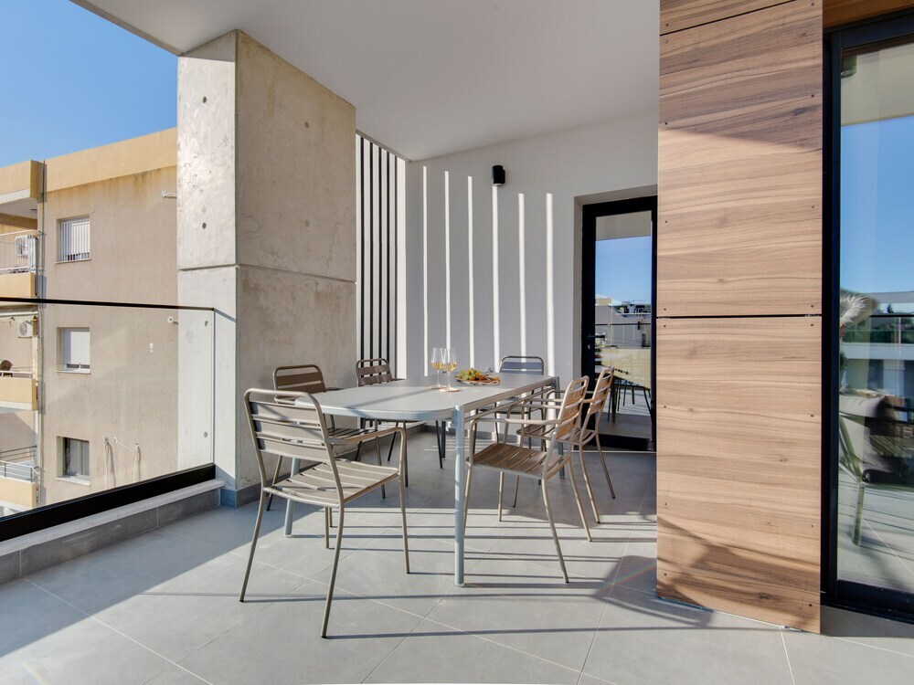 Лимассол: Sanders Crystal 1 - Cute  2-bdr Apt With Shared Pool