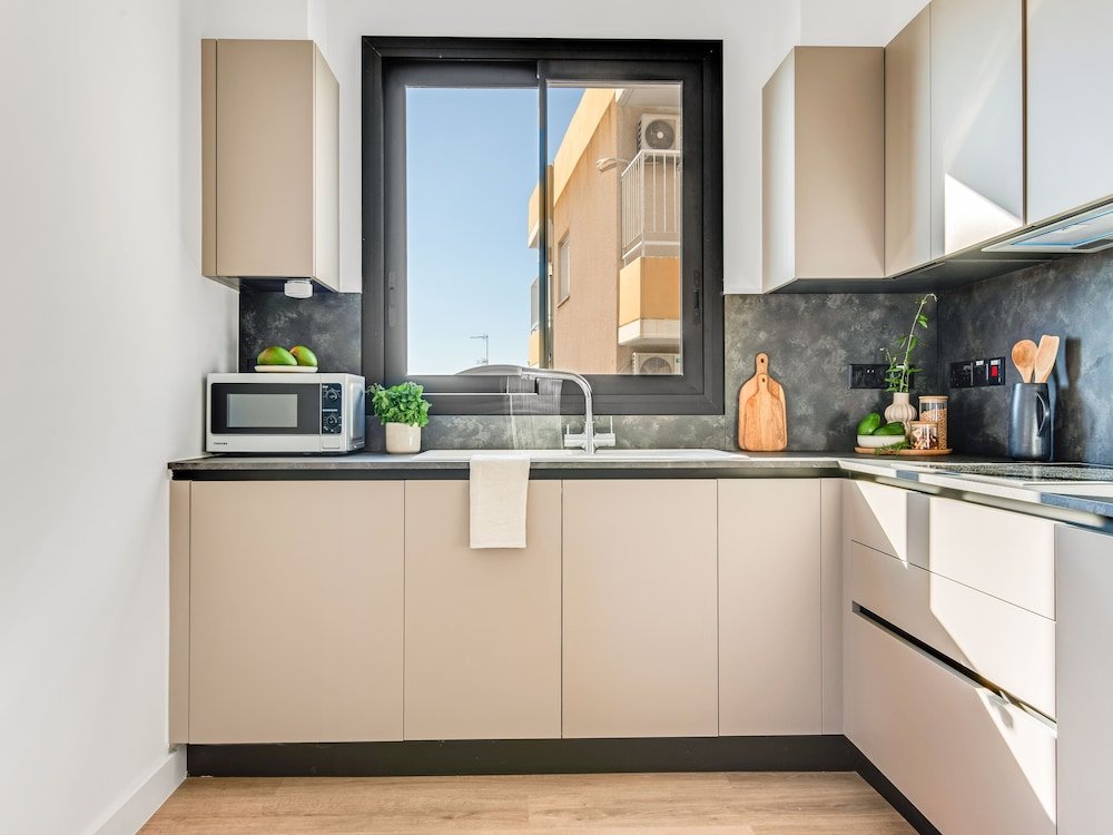 Лимассол: Sanders Crystal 1 - Cute  2-bdr Apt With Shared Pool