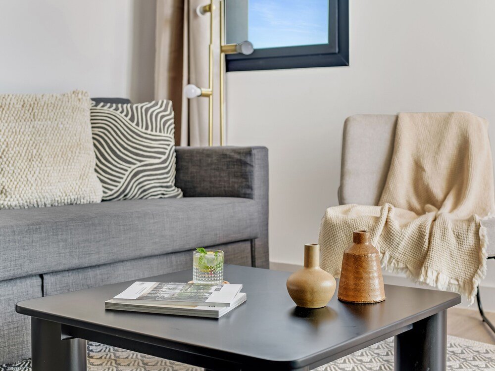 Лимассол: Sanders Crystal 2 - Cute 1-bdr Apt With Shared Rooftop