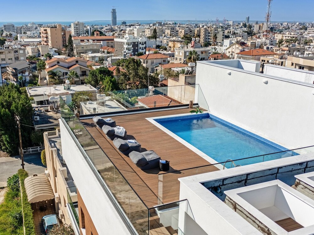 Лимассол: Sanders Crystal 2 - Petite 2-bdr Apt With Shared Rooftop