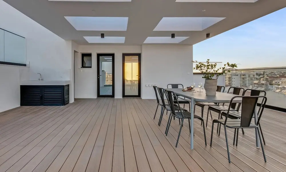 Лимассол: Sanders Crystal 2 - Petite 2-bdr Apt With Shared Rooftop