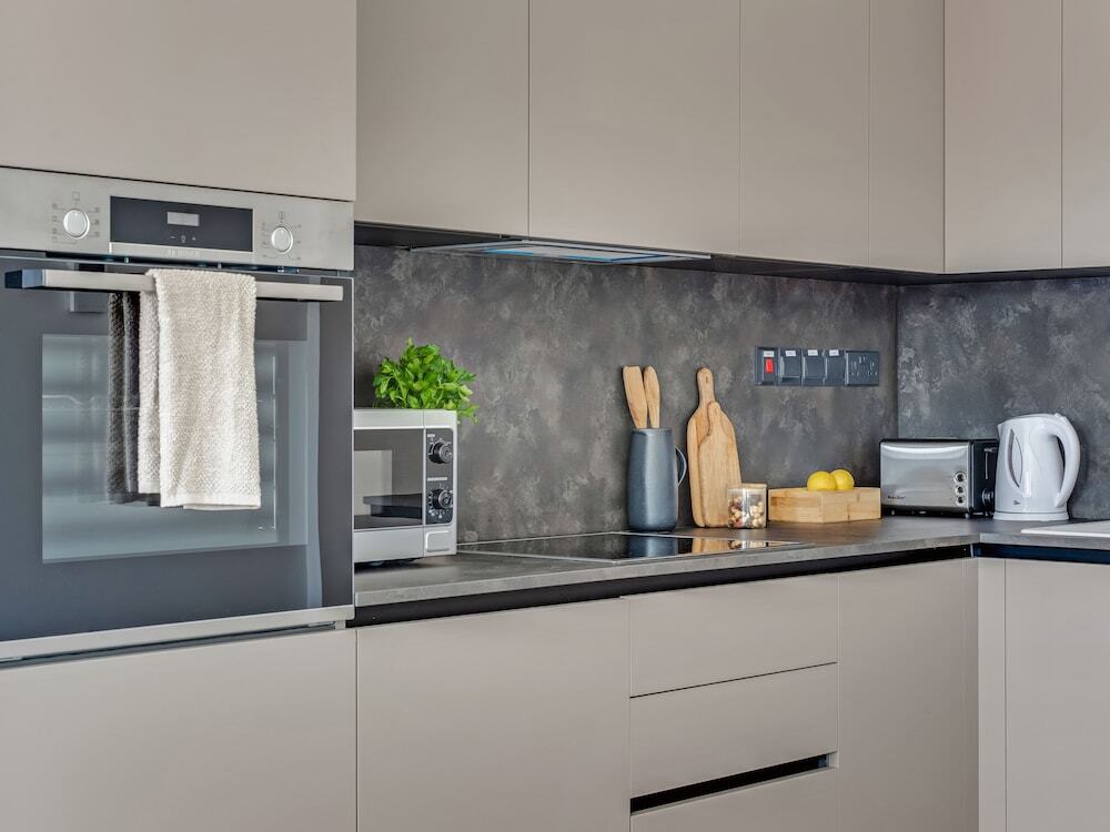 Лимассол: Sanders Crystal 2 - Petite 2-bdr Apt With Shared Rooftop