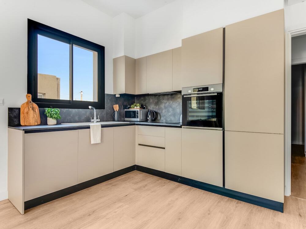 Лимассол: Sanders Crystal 1 - Charming 1-bdr Apt With Shared Pool