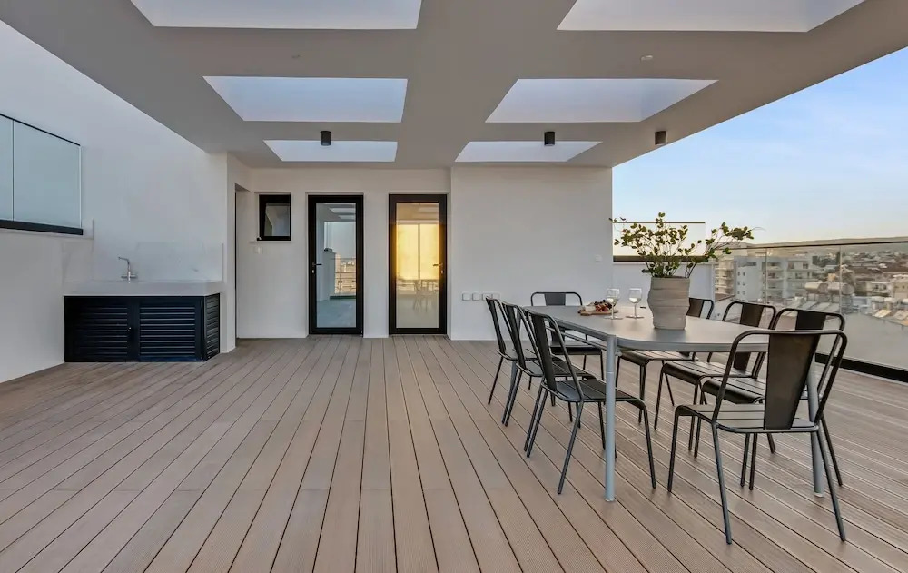 Лимассол: Sanders Crystal 2 - Humble 1-bdr Apt With Shared Rooftop