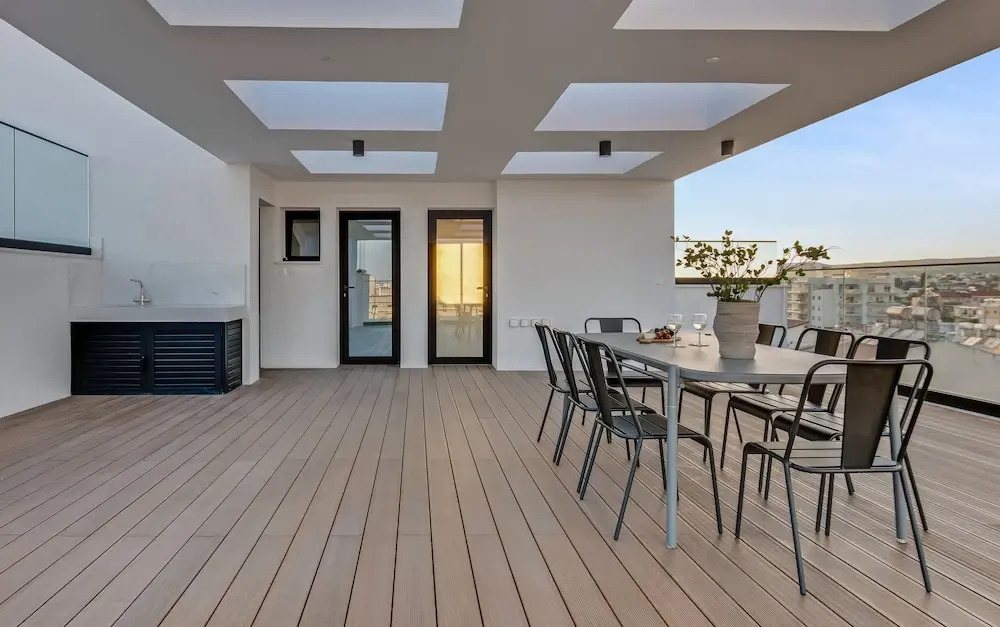 Лимассол: Sanders Crystal 2 - Dreamy 3-bdr. Apt. With Shared Rooftop