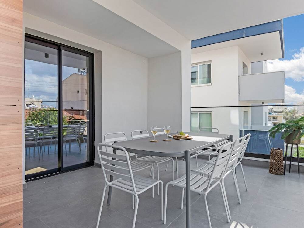 Лимассол: Sanders Crystal 2 - Darling 3-bdr Apt With Shared Rooftop