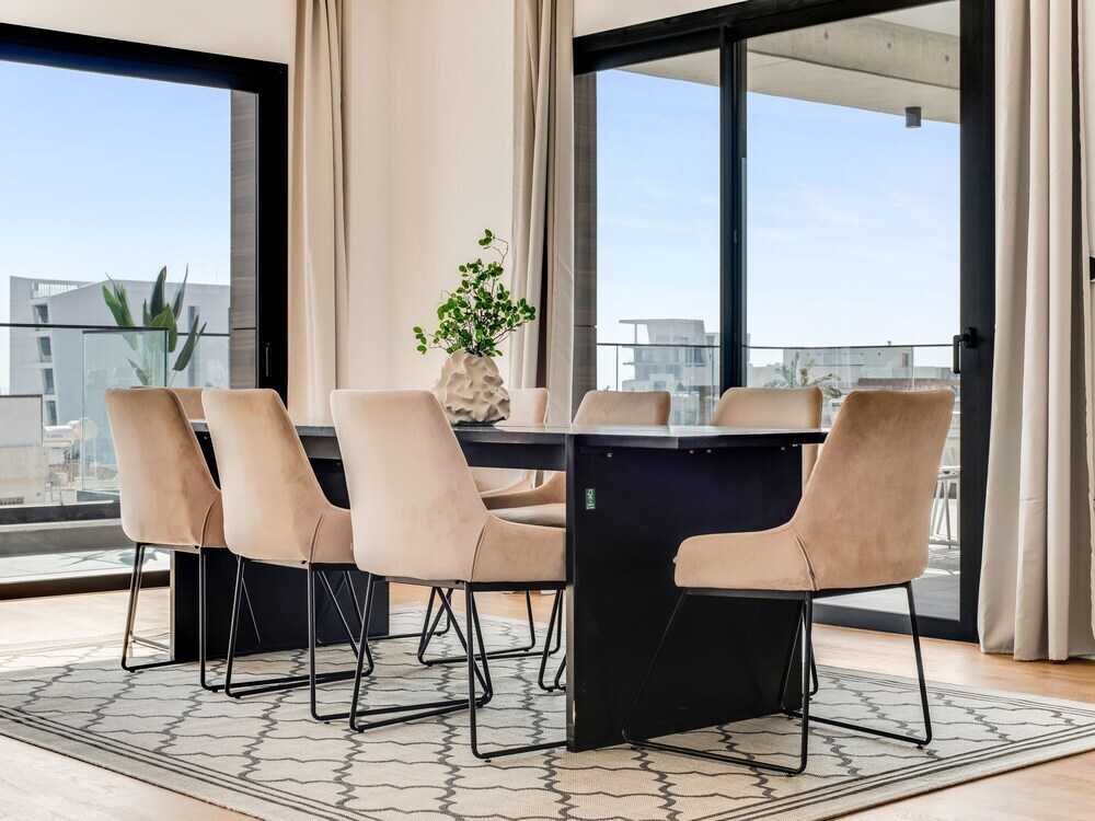Лимассол: Sanders Crystal 1 - Large 4-bdr Penthouse With Shared Pool