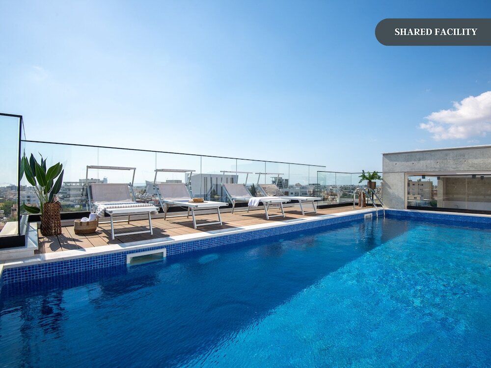 Лимассол: Sanders Crystal 1 - Large 4-bdr Penthouse With Shared Pool