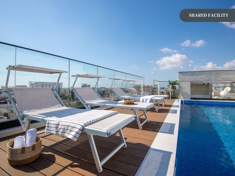 Лимассол: Sanders Crystal 1 - Large 4-bdr Penthouse With Shared Pool
