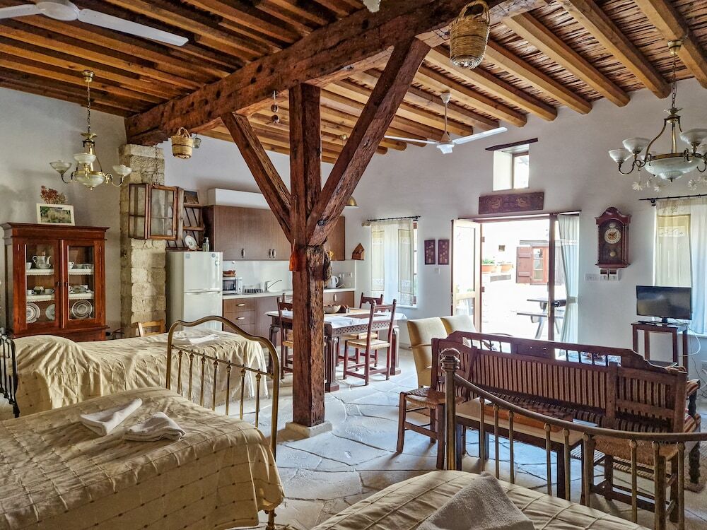 "sanders Village - Pleasant Studio w/ Garden View" — фото 3