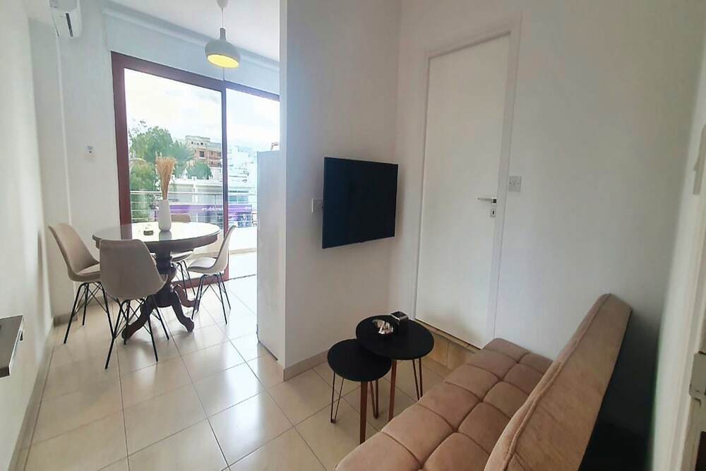 Phaedrus Living City Flat Palas 102 — фото 3
