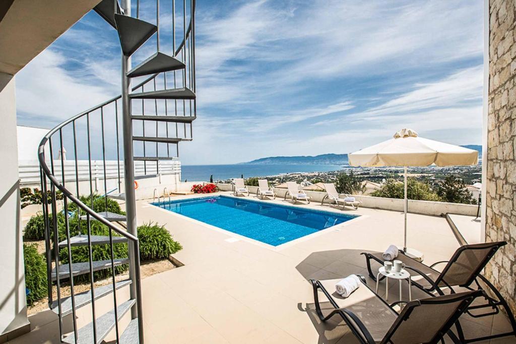 Нео Хорио: Villa Neo Latchi