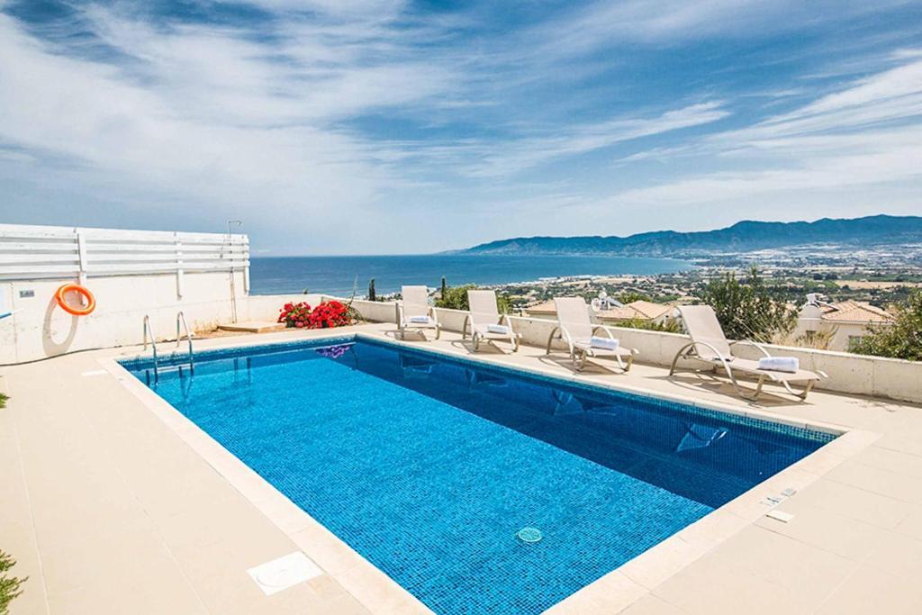 Нео Хорио: Villa Neo Latchi