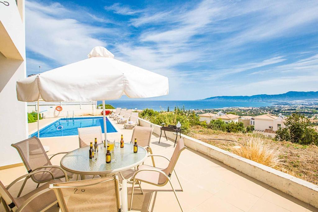 Нео Хорио: Villa Neo Latchi