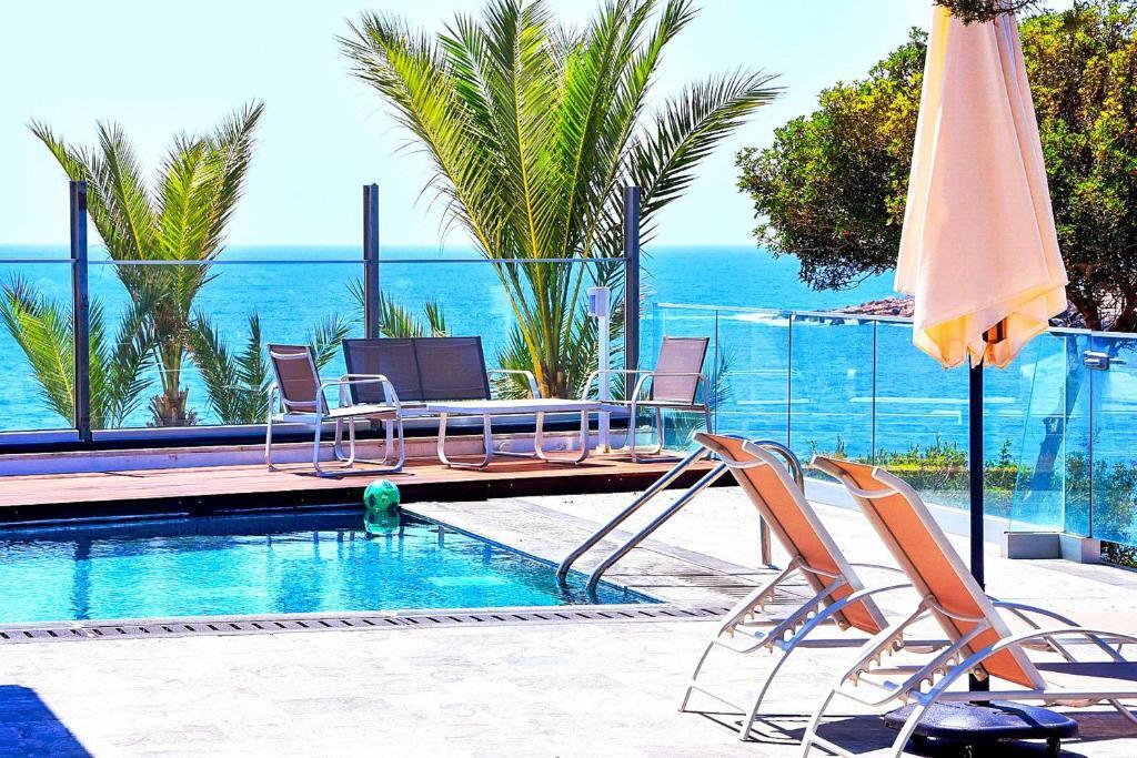 Пейя: Coral Bay Beach Villa