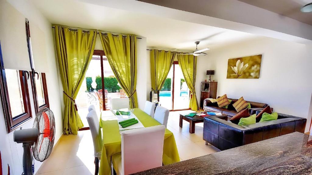 Пейя: Villa Airianna
