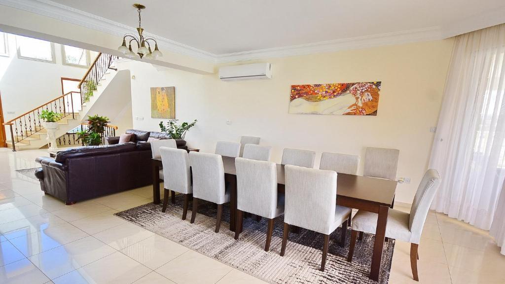 Пейя: Katina Beach Villa