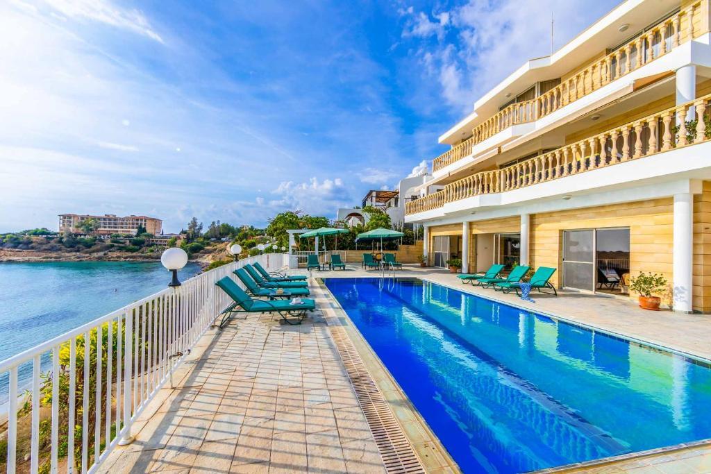 Пейя: Katina Beach Villa