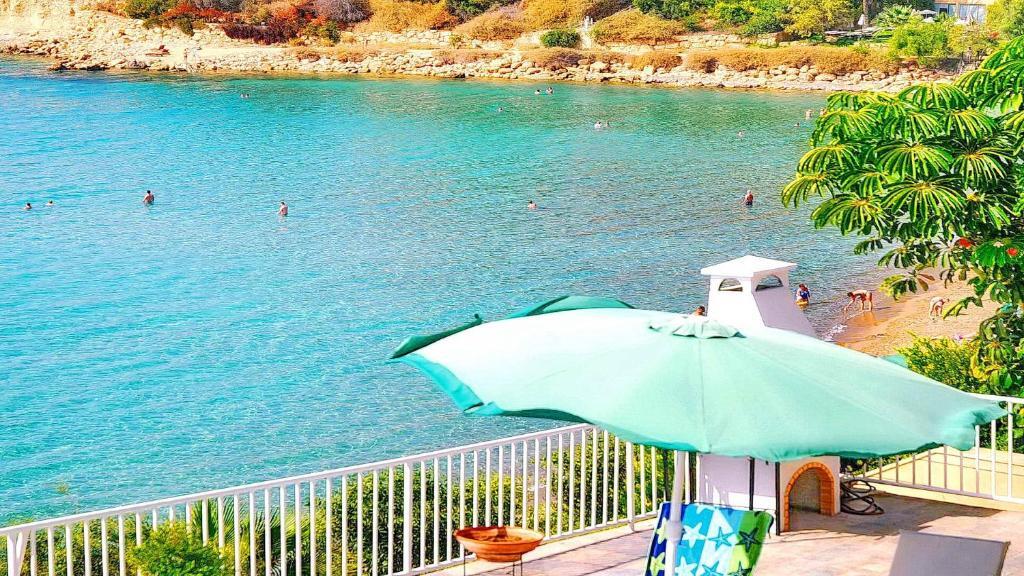 Пейя: Katina Beach Villa