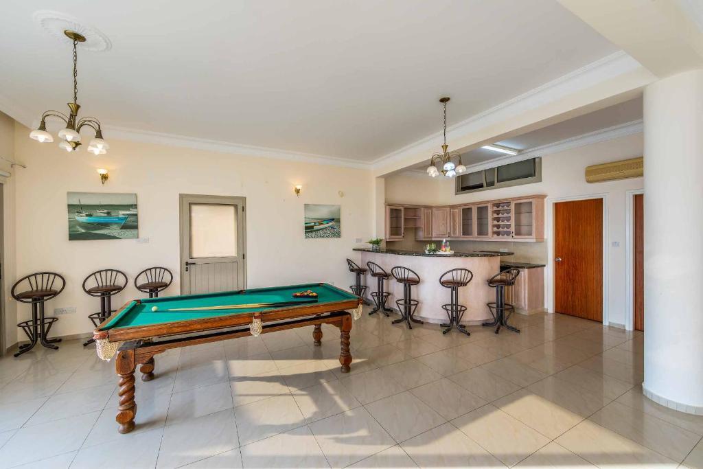 Пейя: Katina Beach Villa