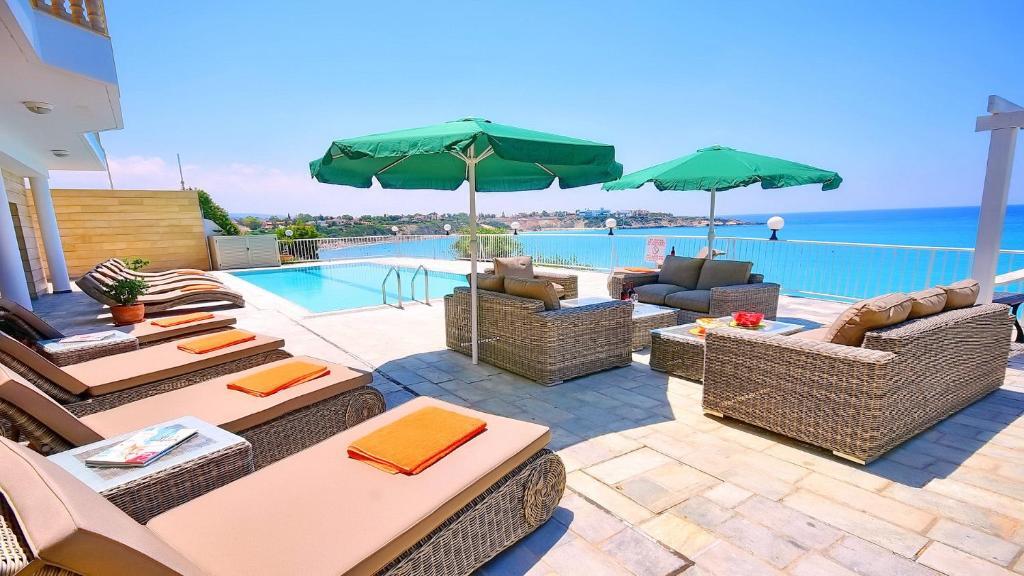 Пейя: Katina Beach Villa