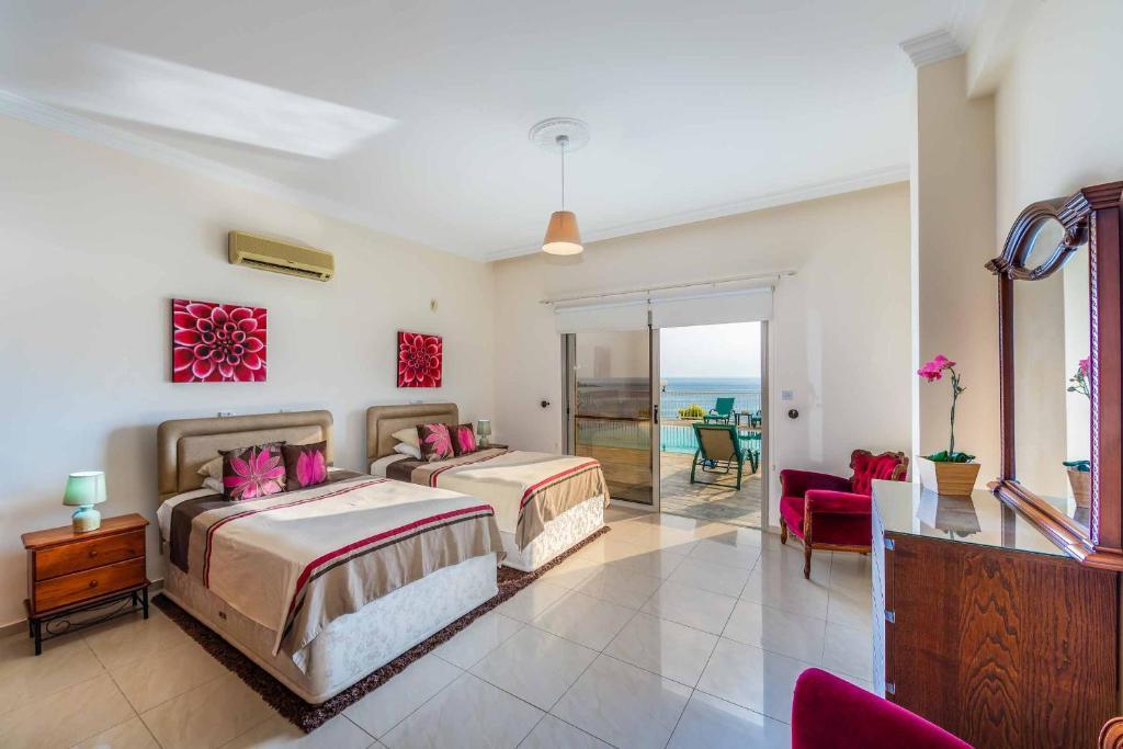 Пейя: Katina Beach Villa