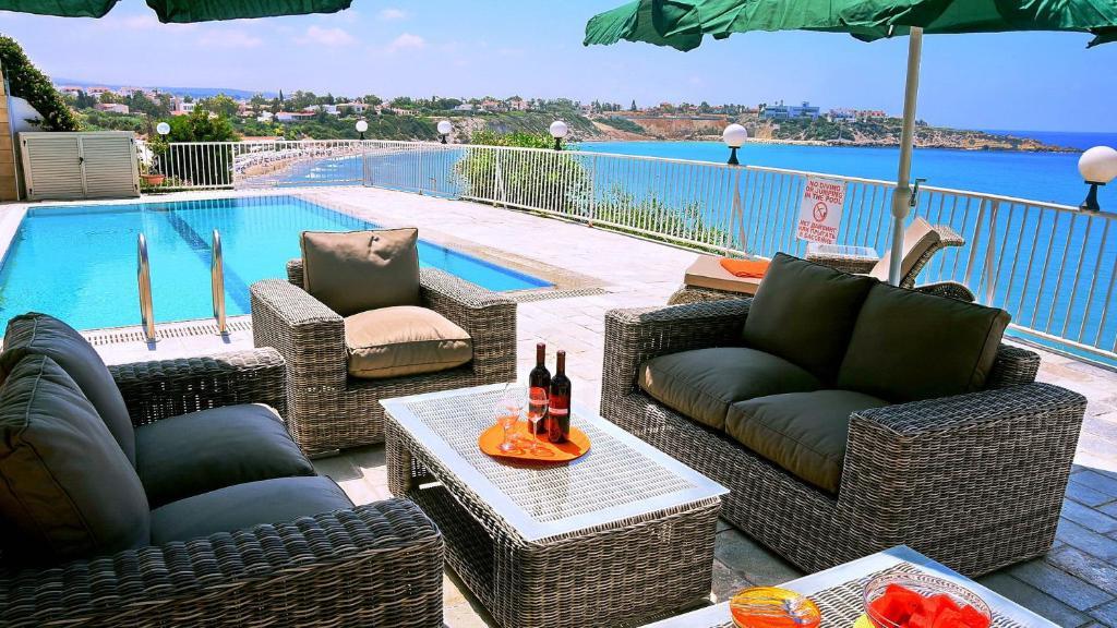 Пейя: Katina Beach Villa