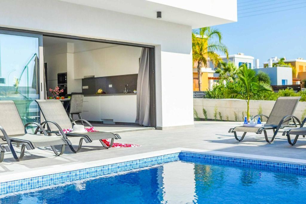 Пейя: Villa Andre Eastmed Villas