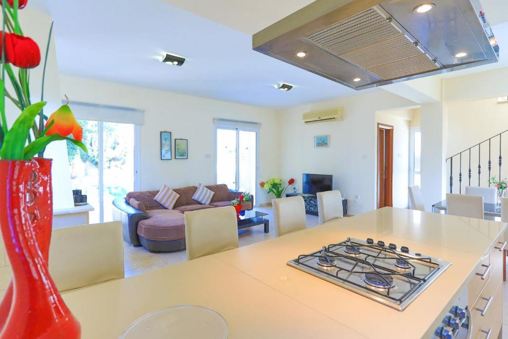 Паралимни: Villa Polyxeni in Protaras