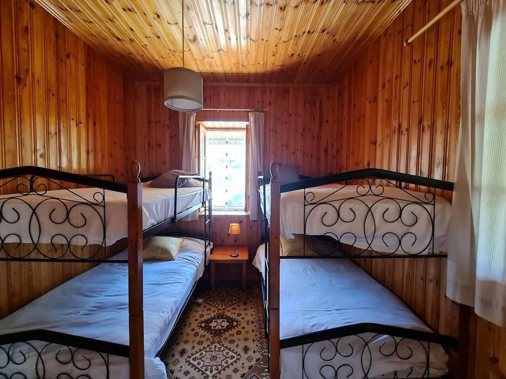 Калопанагиотес: Elpiniki's Old Three Bedroom House