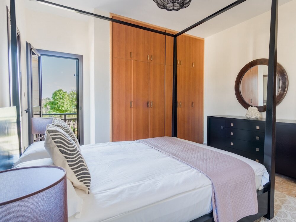Sanders Ipsonas - Generous Holiday Home w Balcony — фото 5