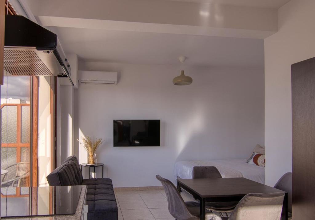 Пафос: Phaedrus Living City Flat Palas 101