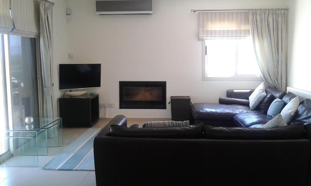 Киссонерга: Idyllic 3 Bed Villa With Stunning Views
