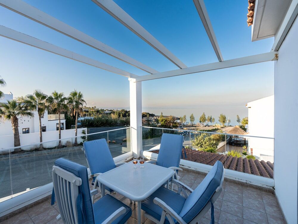 Паралимни: BLUET Seaview Villa DPSA01